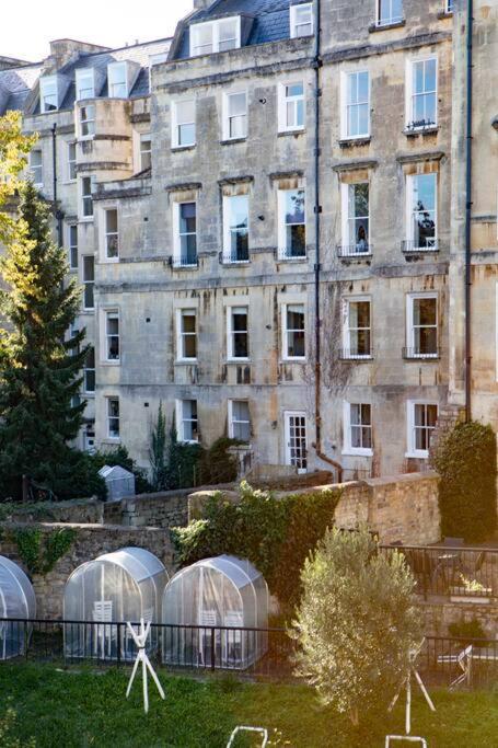 Georgian House Garden Apartment Bath Exterior photo